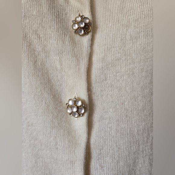 C WONDER wool Alpaca Blend Lightweight Cream Button-Up Women's Sweater. Medium - Picture 3 of 9